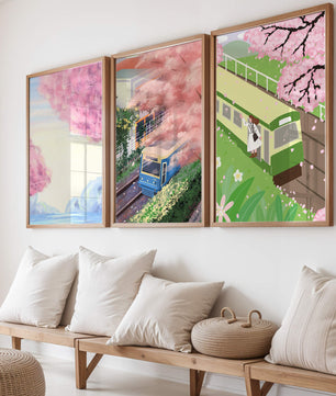 Ensemble de trois tableaux avec des paysages de cerisiers et des trains