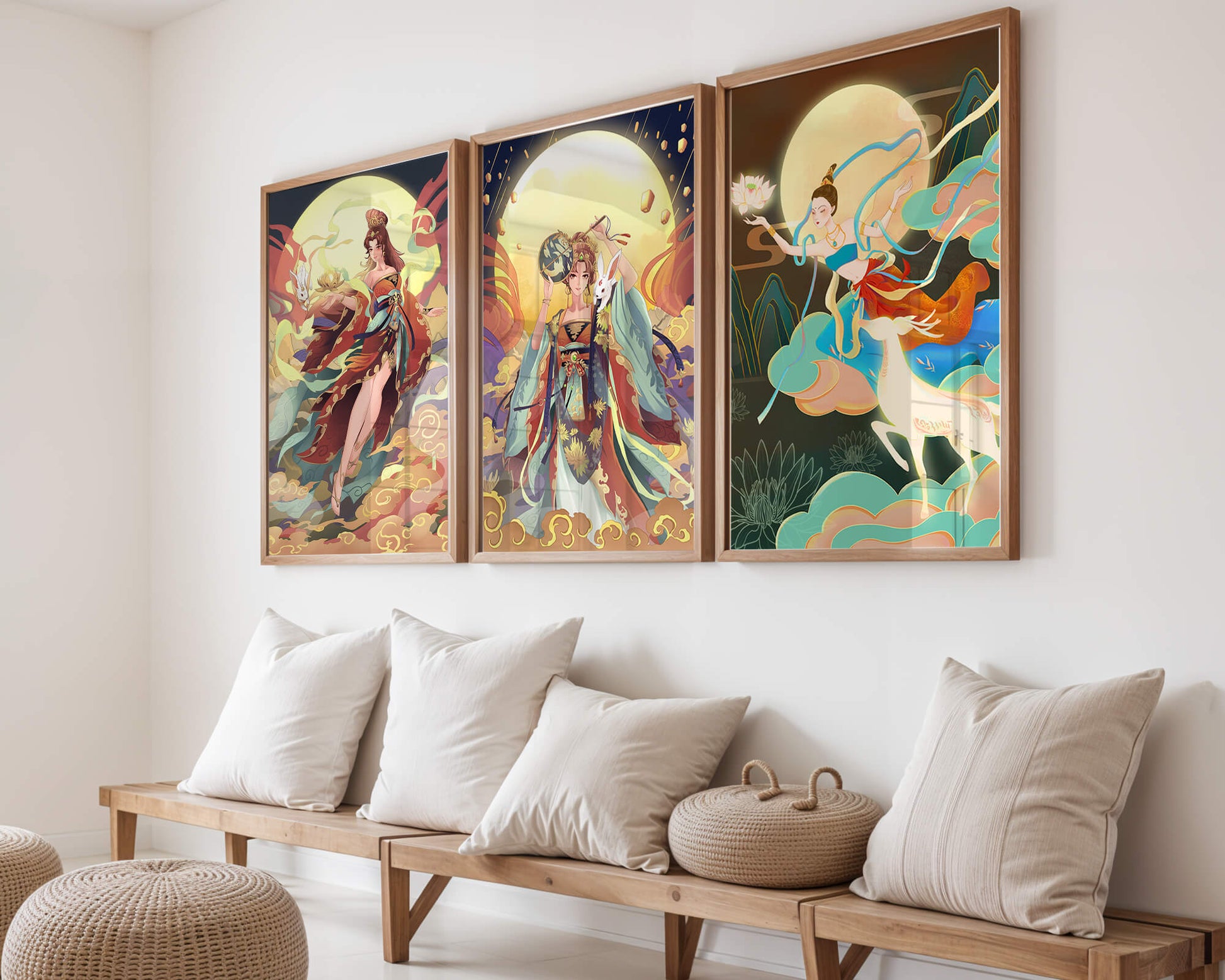 Ostasiatische Dekorative Kunst mit goldenen Elementen in einem Dreierset