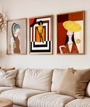 Conjunto De Ilustraciones Modernas Con Elementos Dorados En Pared Sin Marco