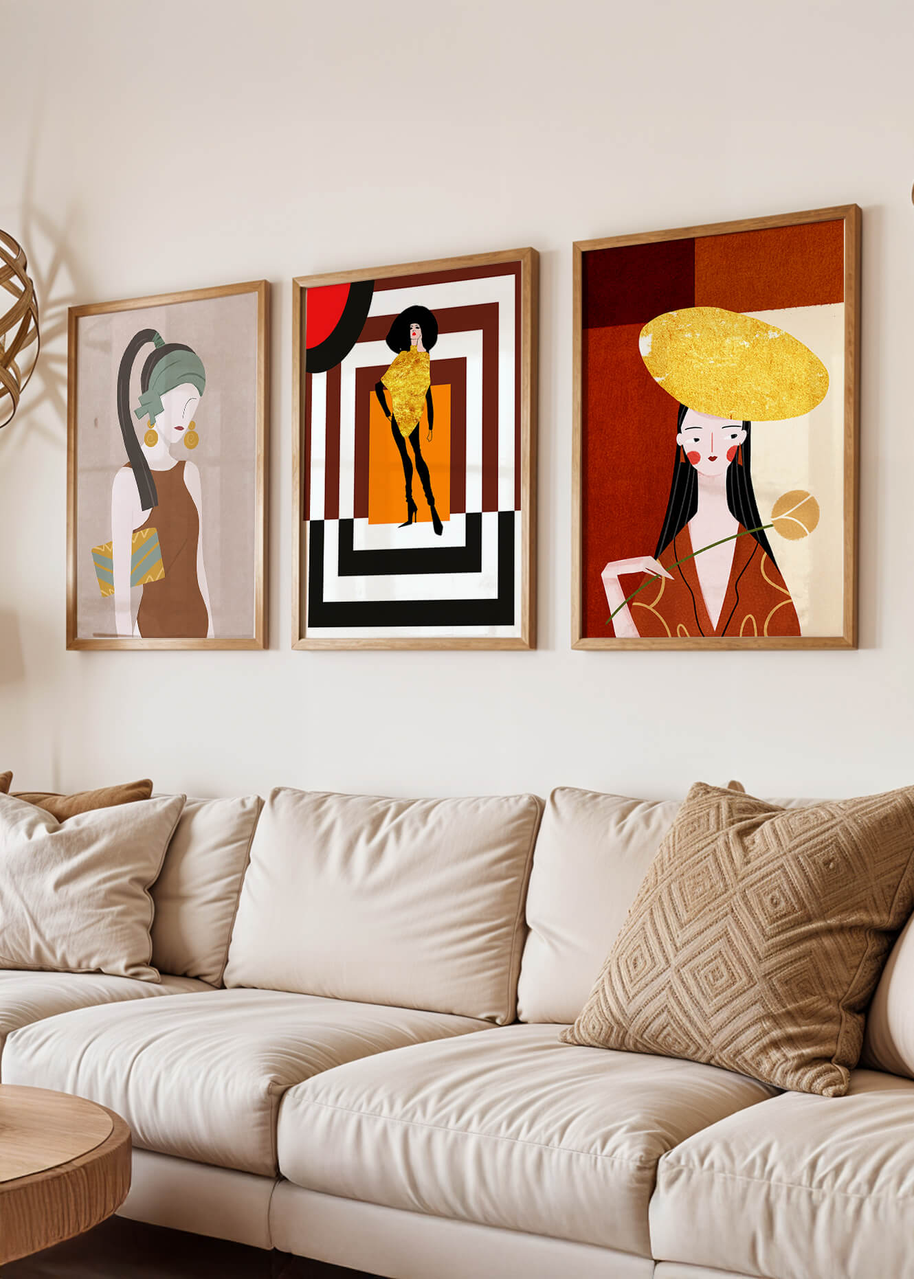 Conjunto De Ilustraciones Modernas Con Elementos Dorados En Pared Sin Marco