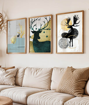 Ensemble de tableaux de cerfs avec des détails dorés