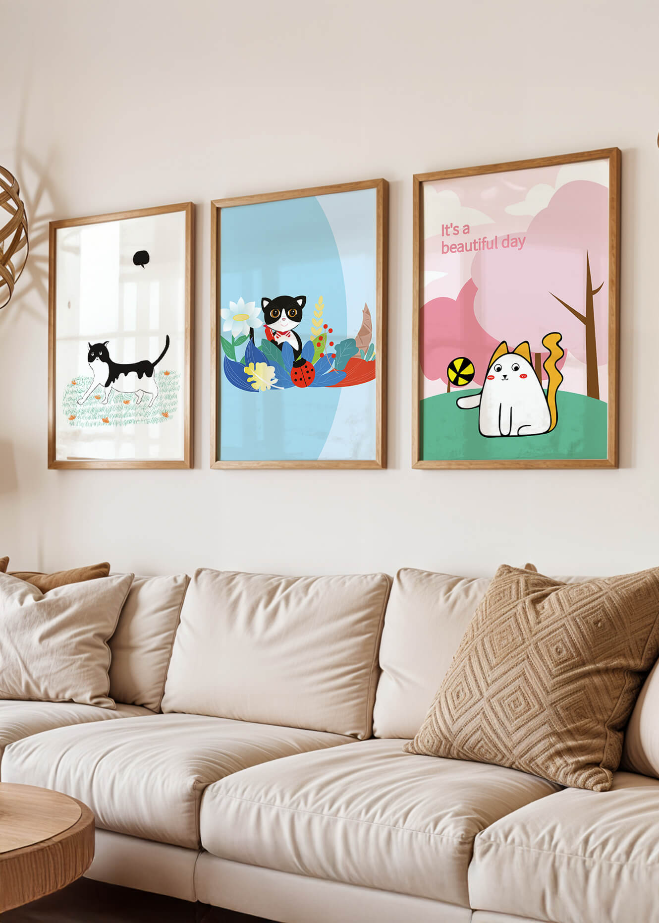 Pósters Coloridos con Gatos en Estilo Ilustrado para Decoración