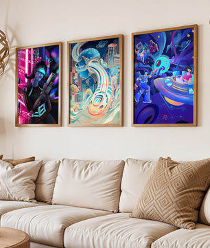 Set aus drei futuristischen Kunstdrucken in modernem Umfeld