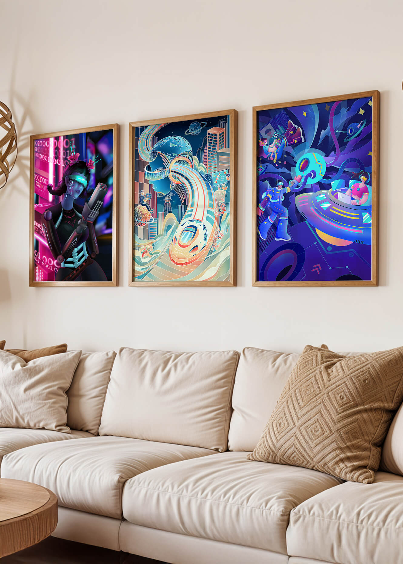 Set aus drei futuristischen Kunstdrucken in modernem Umfeld