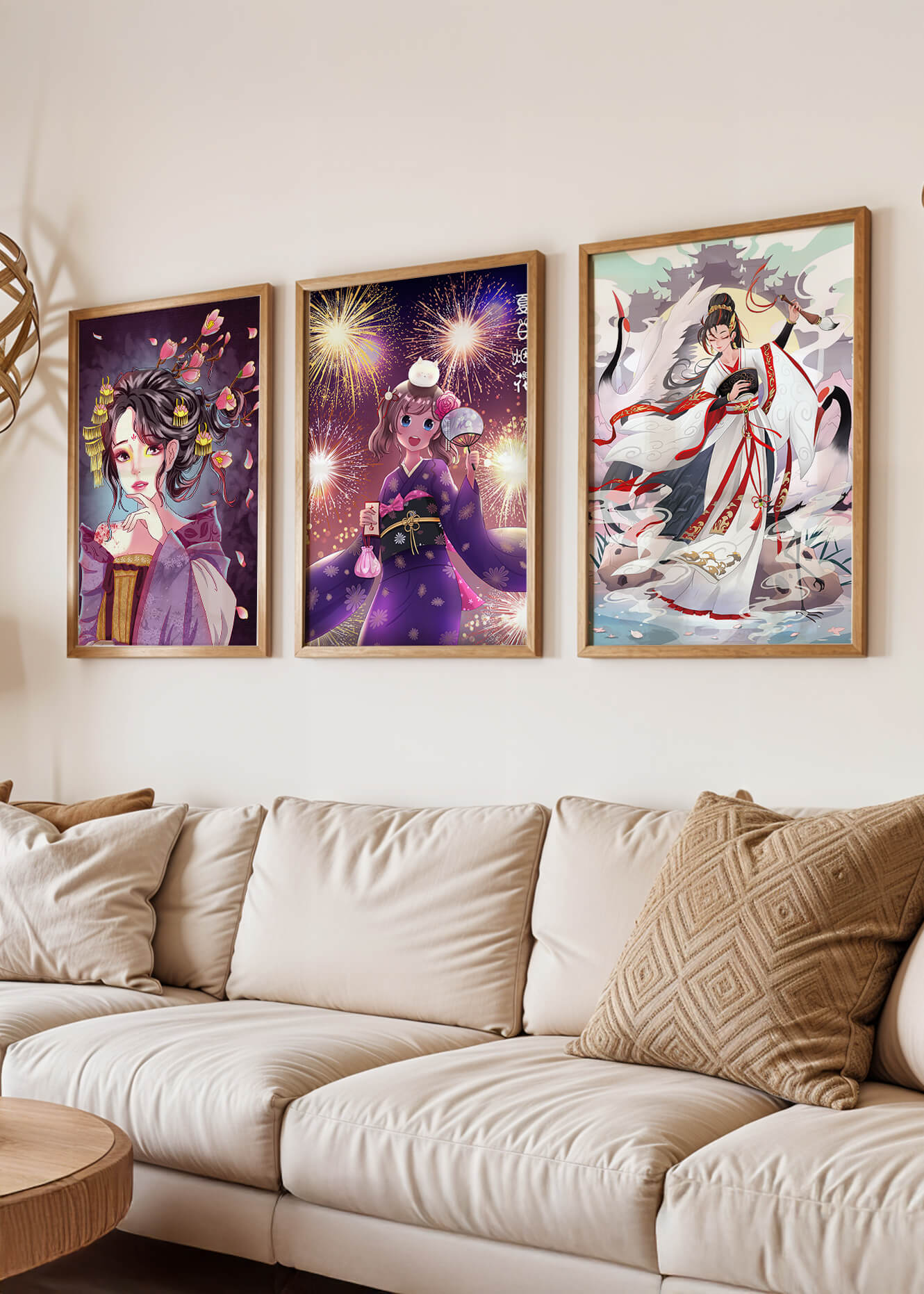 Tríptico de Arte Anime con Estampas de Personajes en Kimono