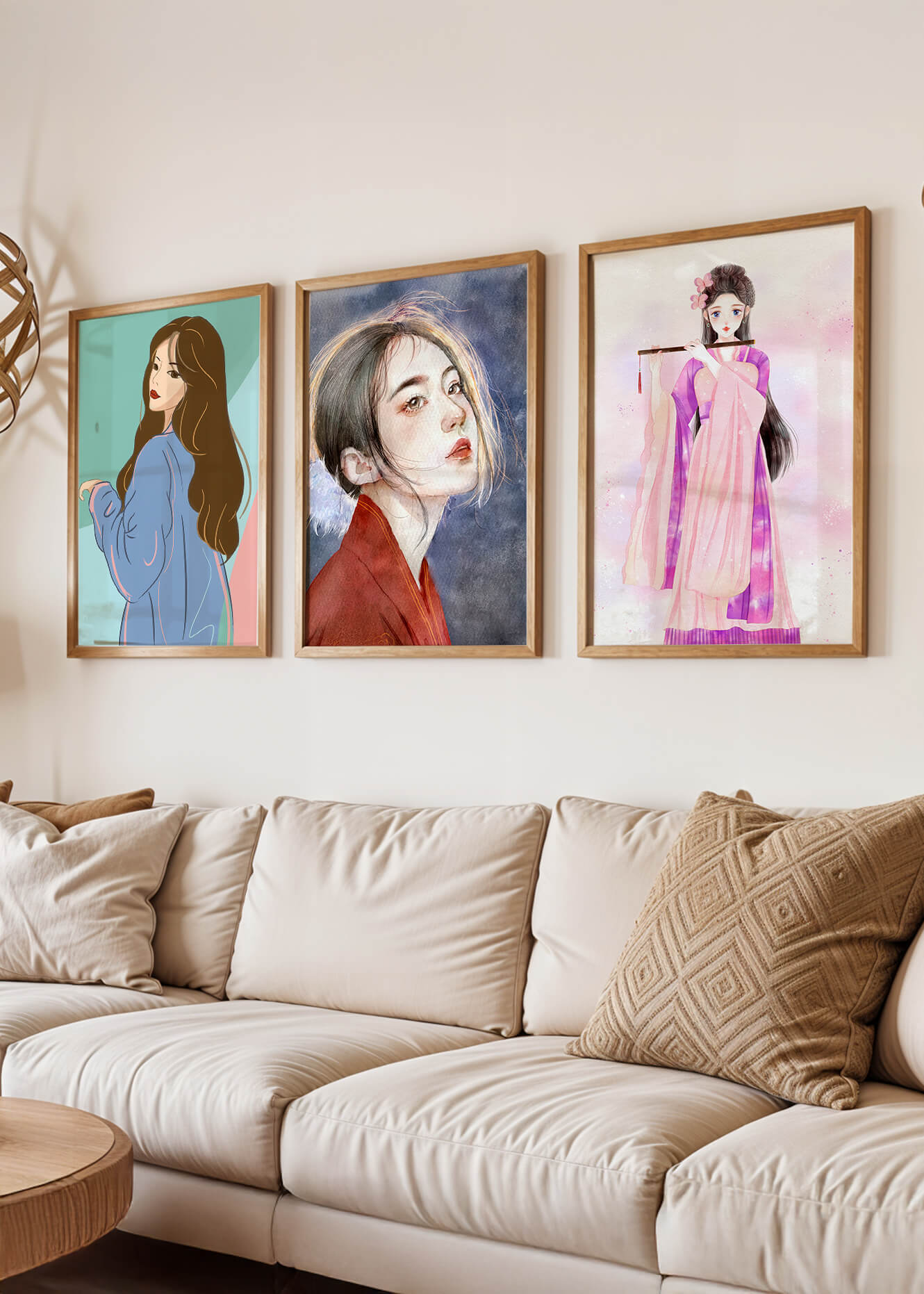 Tríptico de retratos femeninos en estilo moderno