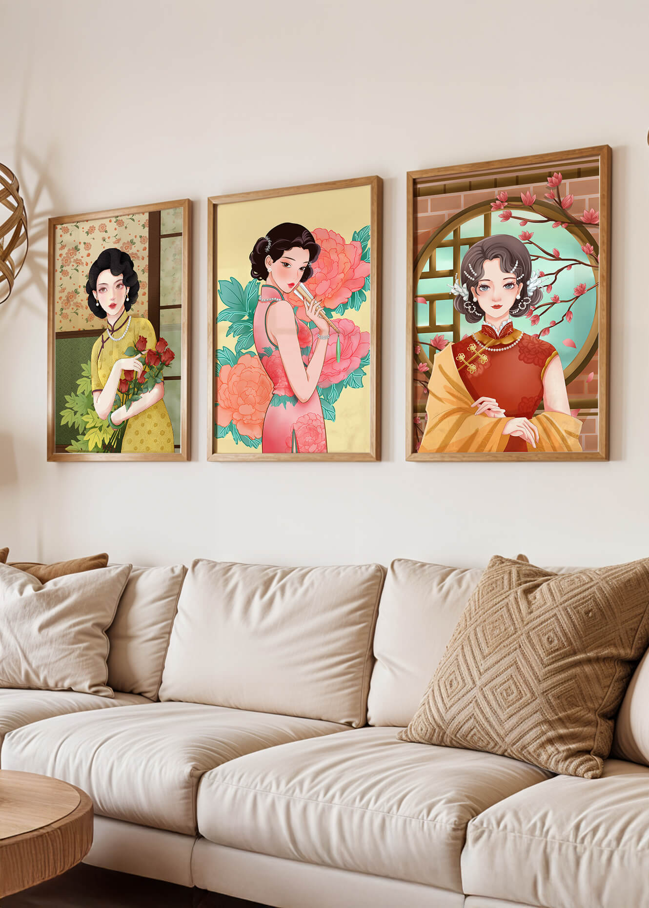 Conjunto de Tres Ilustraciones de Mujeres con Estilo Asiático Clásico