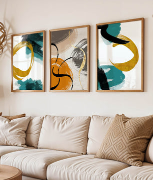 Art abstrait sur toiles avec des détails dorés