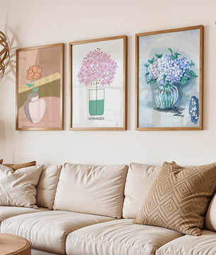 Conjunto De Impresiones Artísticas Con Flores En Marcos De Madera