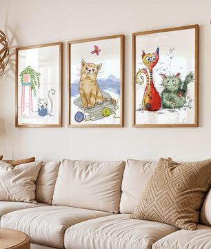 Art illustré de chats dans des cadres en bois