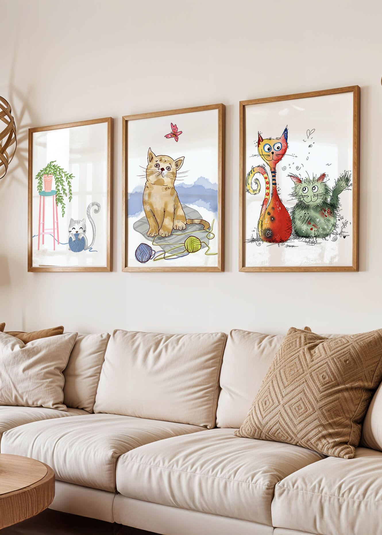 Art illustré de chats dans des cadres en bois