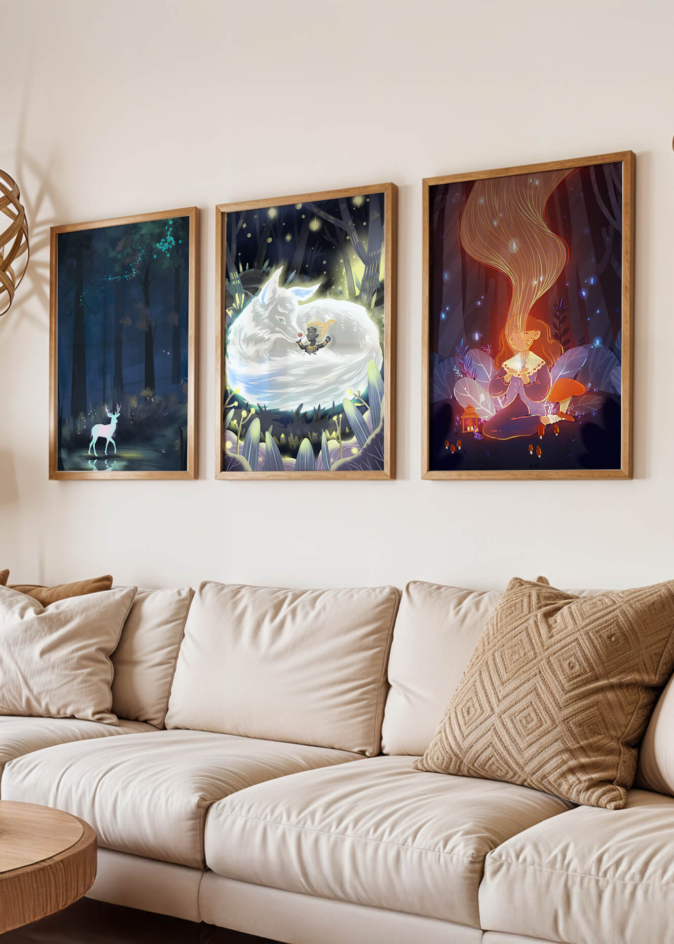 Exhibición De Arte De Fantasía Con Criaturas Místicas En Un Entorno Natural