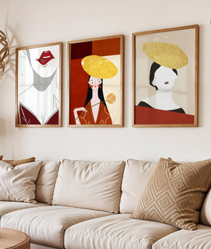 Triptyque moderne avec touches dorées et minimalisme
