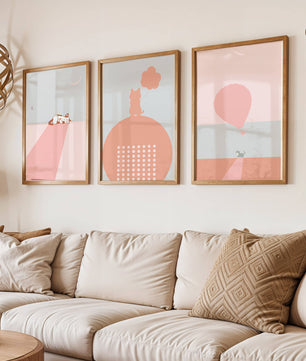 Triptyque minimaliste avec chats et ballon en ton rose