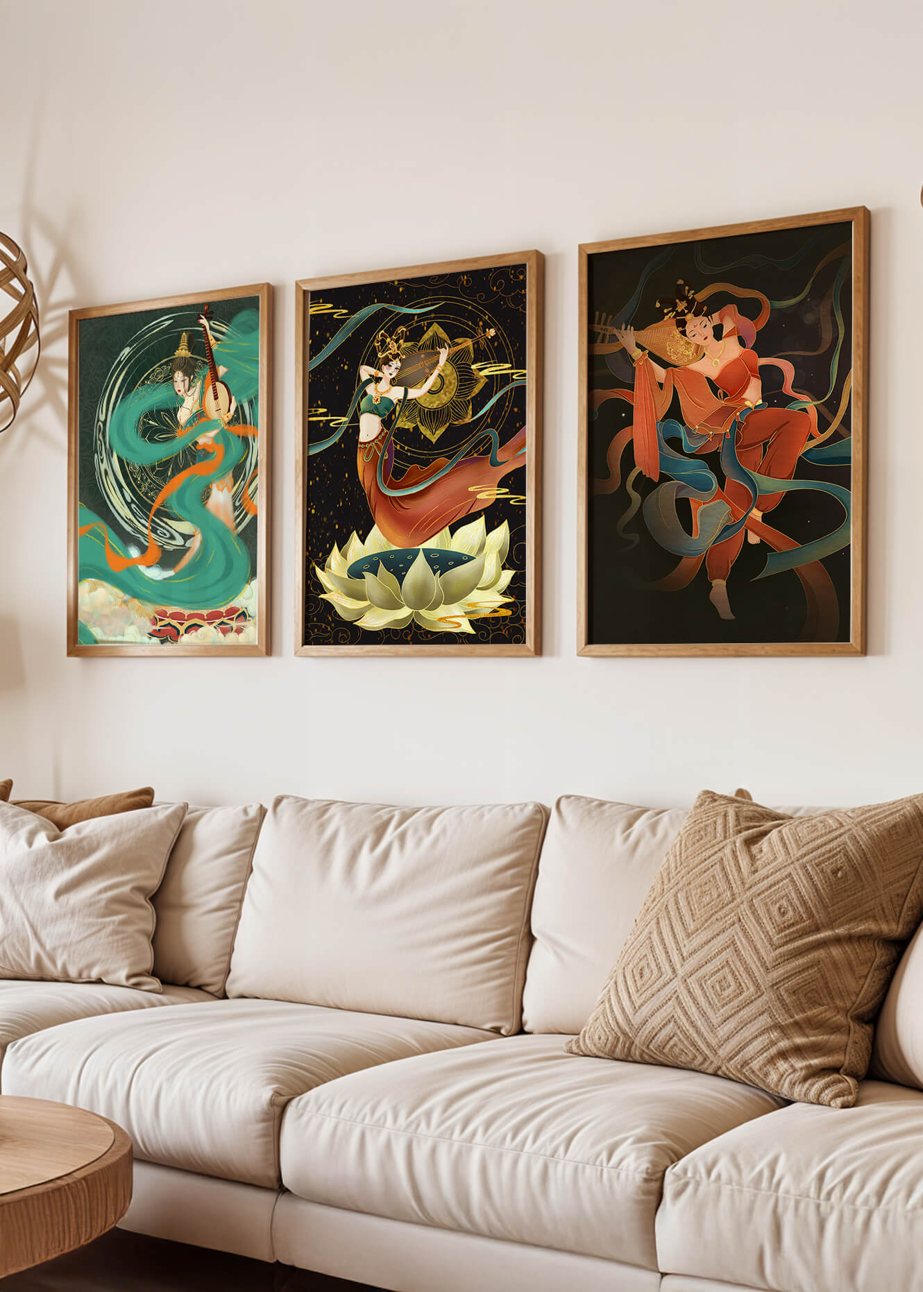 Ensemble d’affiches de style asiatique avec motifs floraux et dorés