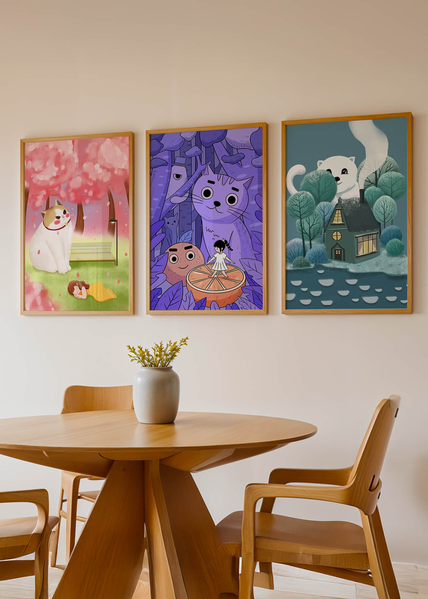 Triptyque d’illustrations de chats dans des paysages magiques