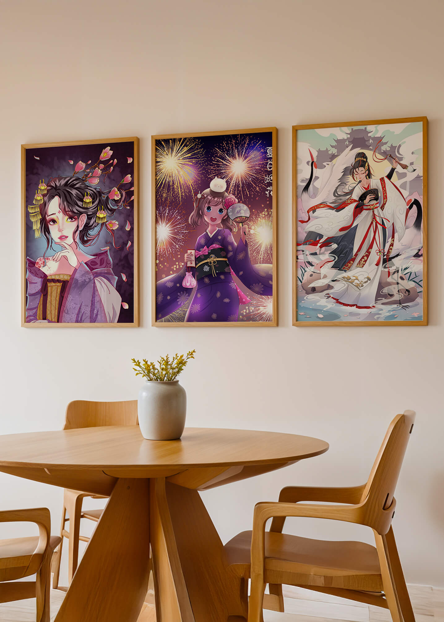 Tríptico de Arte Anime con Estampas de Personajes en Kimono