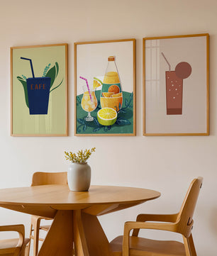 Imágenes Minimalistas de Bebidas Exhibidas en Interiores