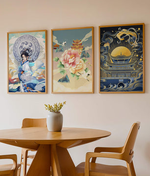 Triptyque d’Art Asiatique : Femme, Fleur et Pagode avec Éléments Dorés