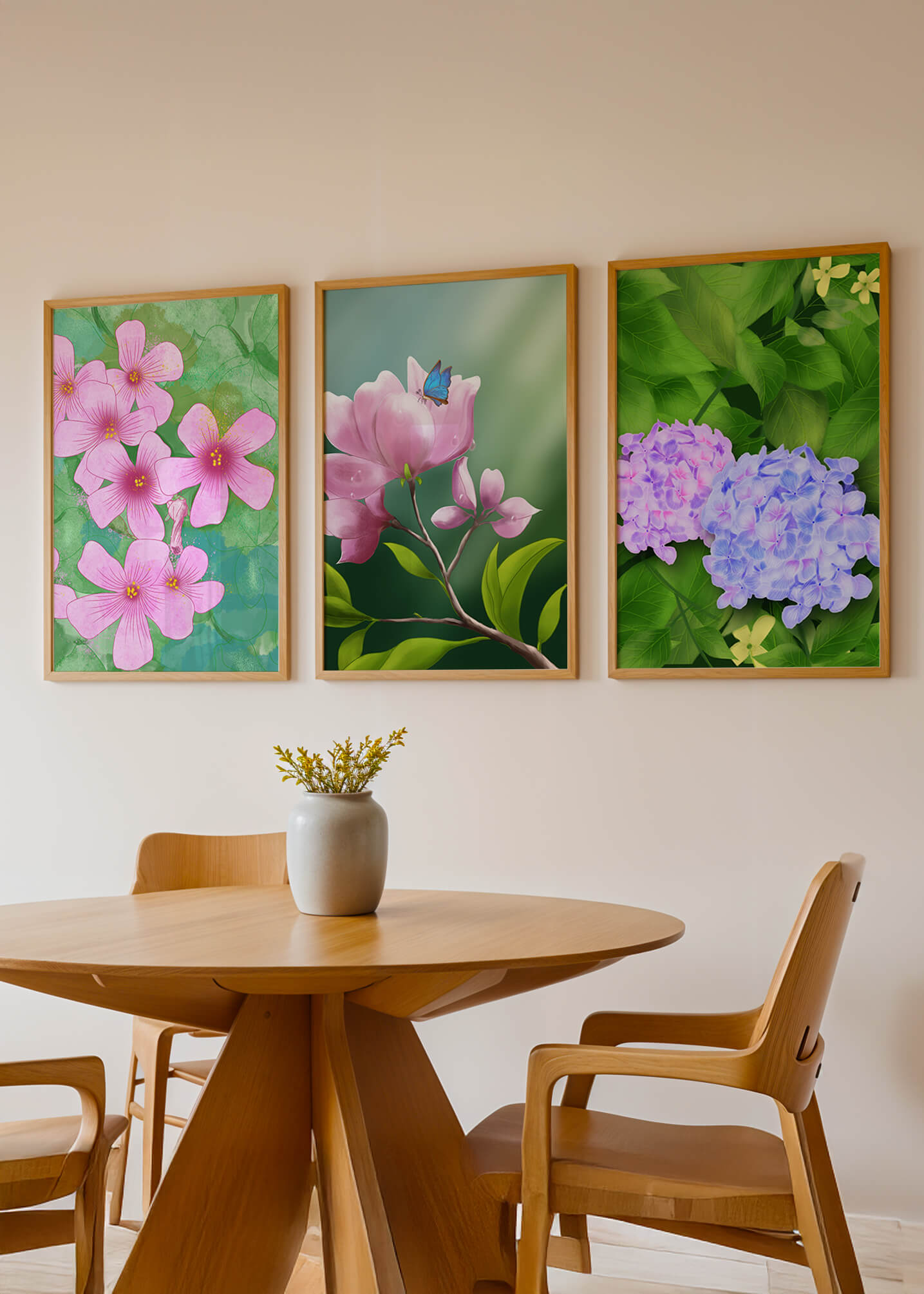 Ensemble de tableaux avec fleurs roses, papillon et hortensias