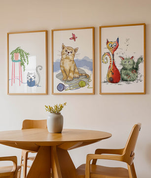 Art illustré de chats dans des cadres en bois