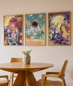 Bunte Weltraumszenen mit Astronautenfiguren und fantastischen Landschaften