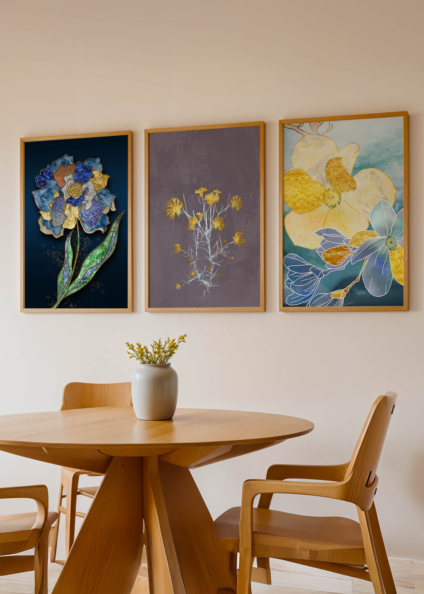 Art floral moderne avec des motifs de fleurs et des éléments dorés