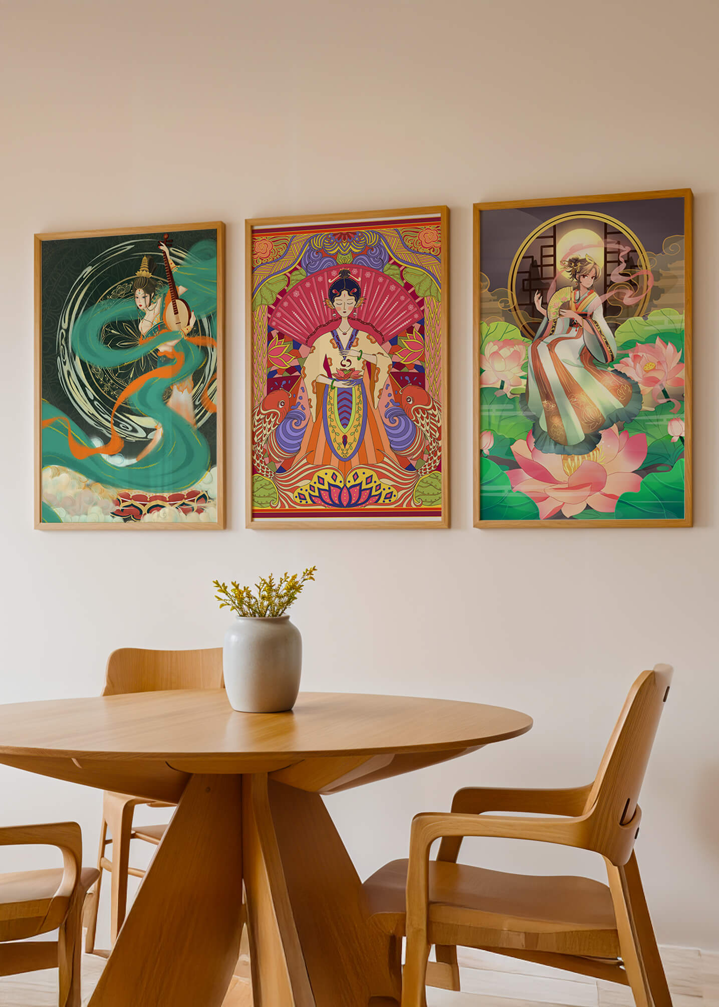Conjunto de Tres Obras de Arte Oriental en Bloques de Madera
