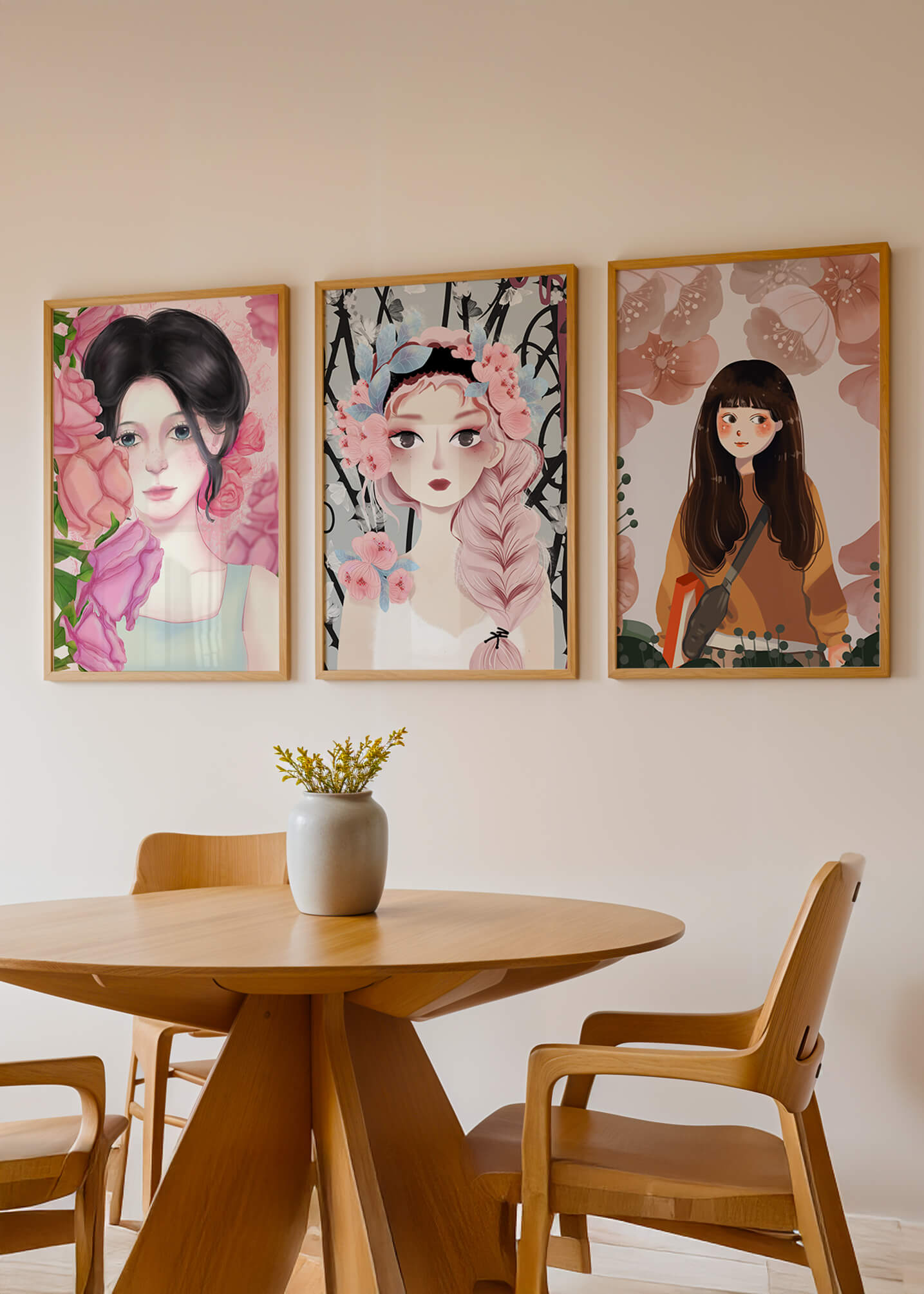 Illustrations artistiques de femmes avec des fleurs et inspiration botanique