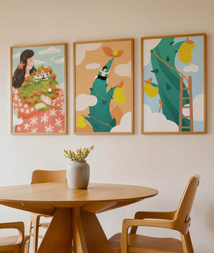 Ensemble de trois tableaux avec des illustrations colorées