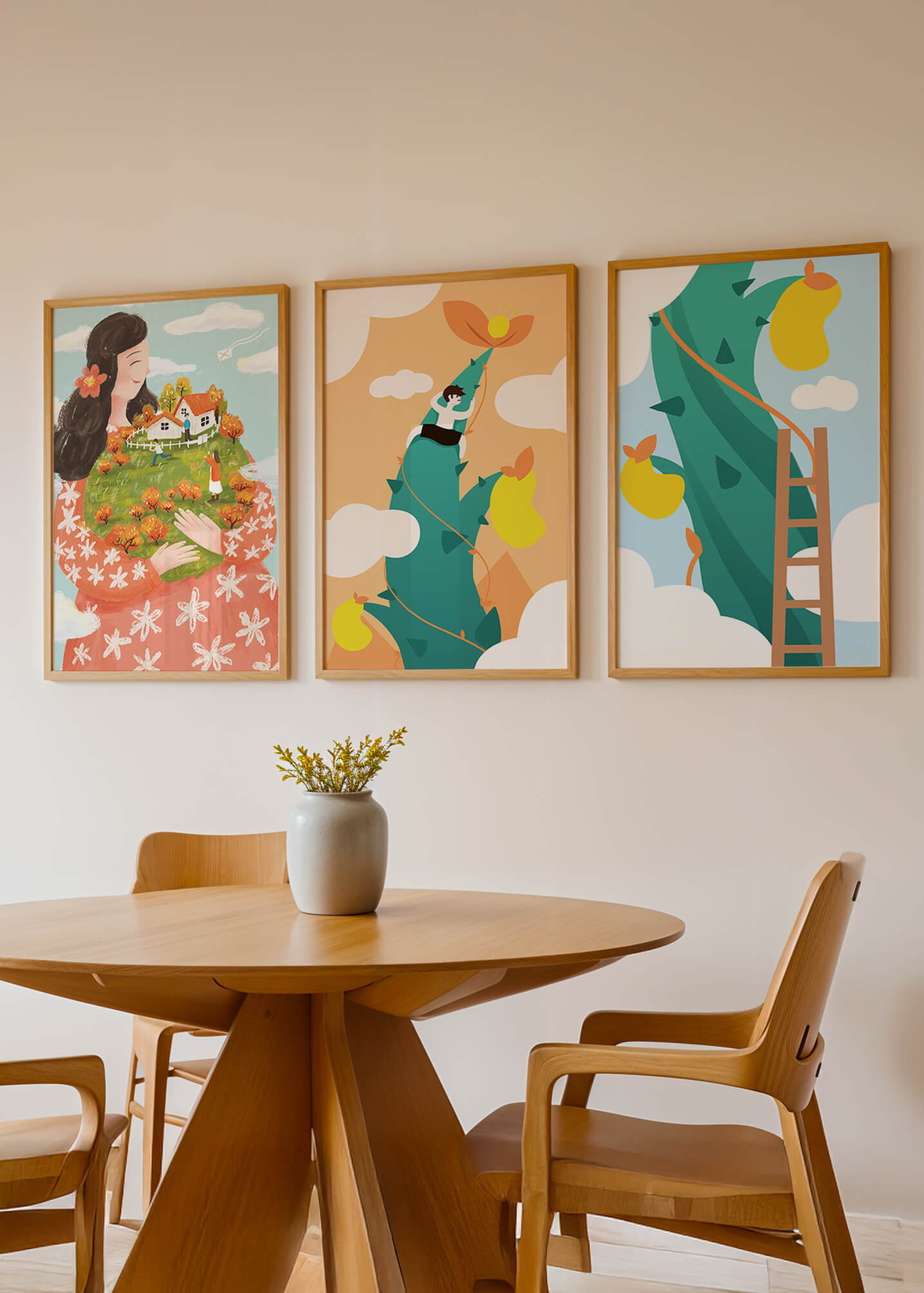 Ensemble de trois tableaux avec des illustrations colorées