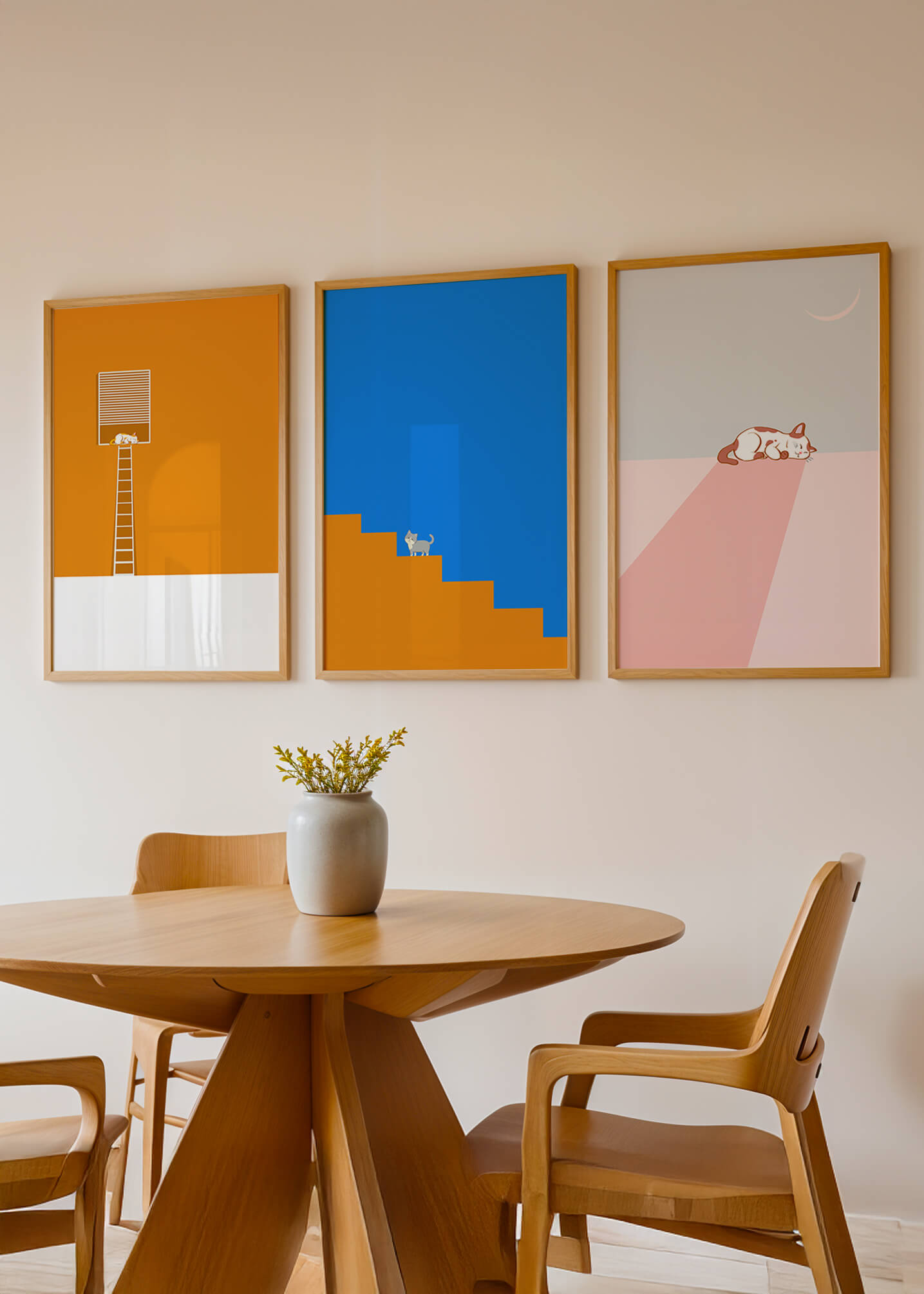 Ensemble de trois tableaux avec des figures géométriques et un chat