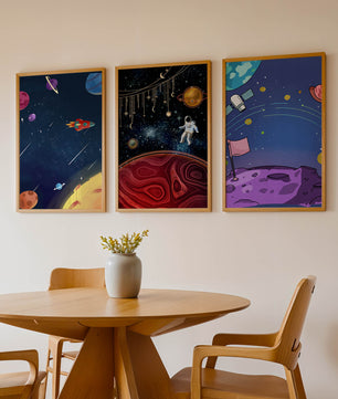 Ensemble d'Œuvres Modernes d'Espace avec Détails Dorés