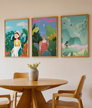 Ensemble de trois œuvres d'art colorées avec des paysages naturels et des figures humaines