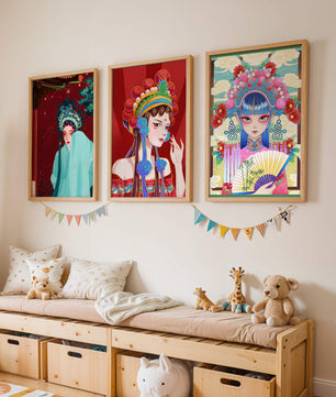 Ensemble de trois illustrations colorées de femmes avec des coiffes traditionnelles asiatiques