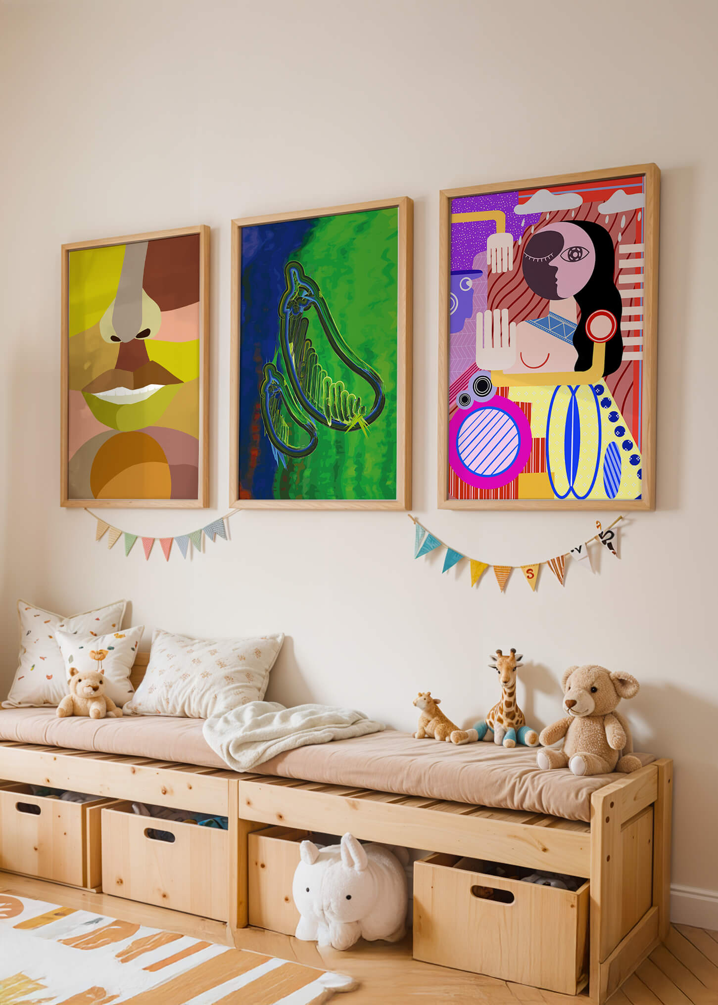 Ensemble d'affiches modernes sur le mur du salon