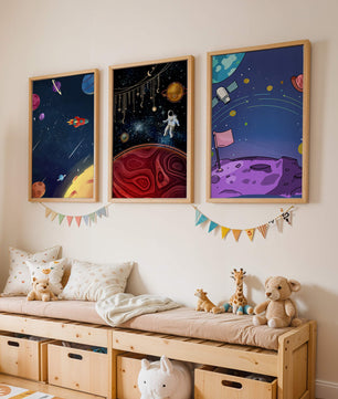 Ensemble d'Œuvres Modernes d'Espace avec Détails Dorés
