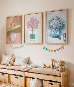 Conjunto De Impresiones Artísticas Con Flores En Marcos De Madera