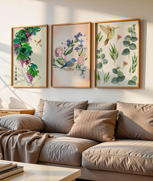 Ensemble de trois œuvres d'art avec des motifs naturels et des oiseaux