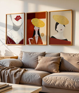 Triptyque moderne avec touches dorées et minimalisme