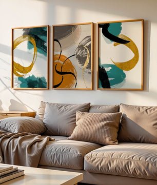 Art abstrait sur toiles avec des détails dorés