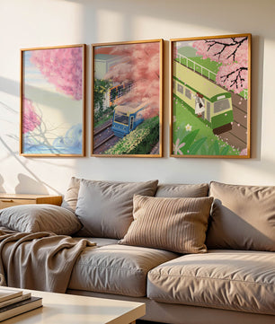Ensemble de trois tableaux avec des paysages de cerisiers et des trains