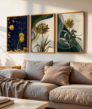 Décoration murale avec fleurs dorées sur des fonds artistiques