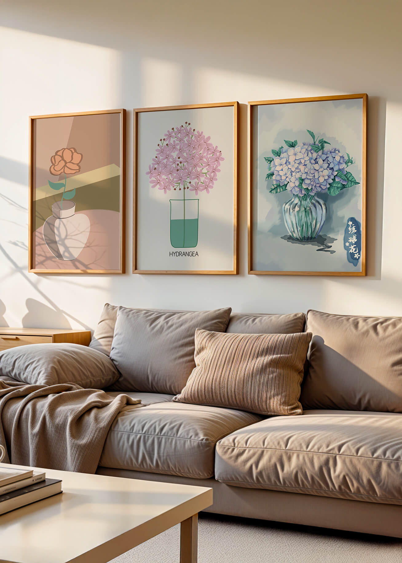 Conjunto De Impresiones Artísticas Con Flores En Marcos De Madera